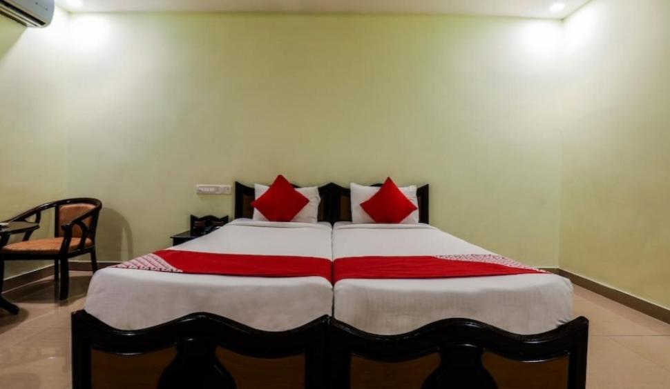 Hotel Meridian Grand Shamshabad Ngoại thất bức ảnh
