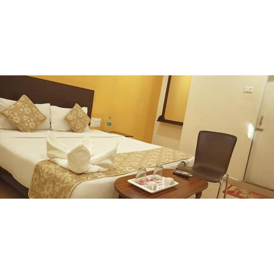 Hotel Meridian Grand Shamshabad Ngoại thất bức ảnh